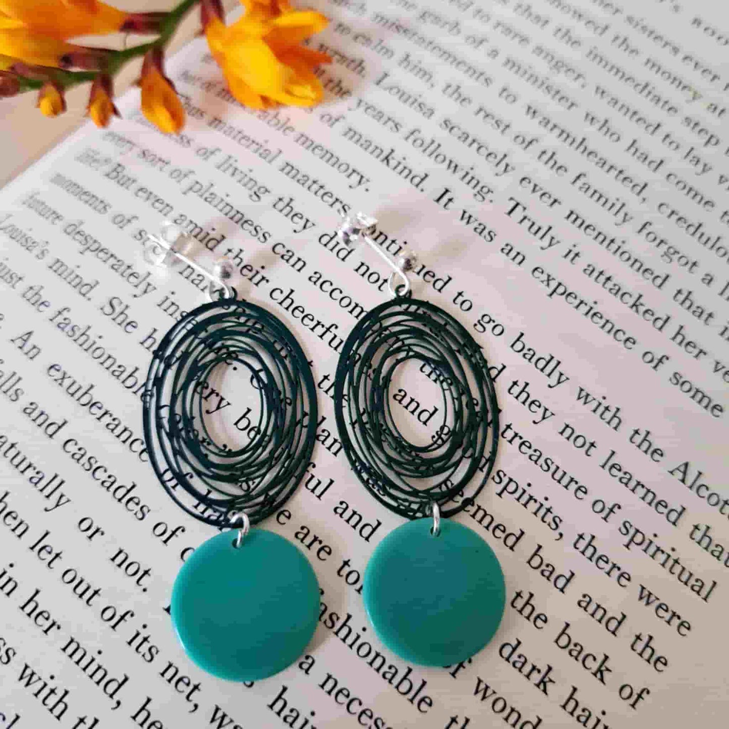 Swirl Charm Tiddlywink Earrings