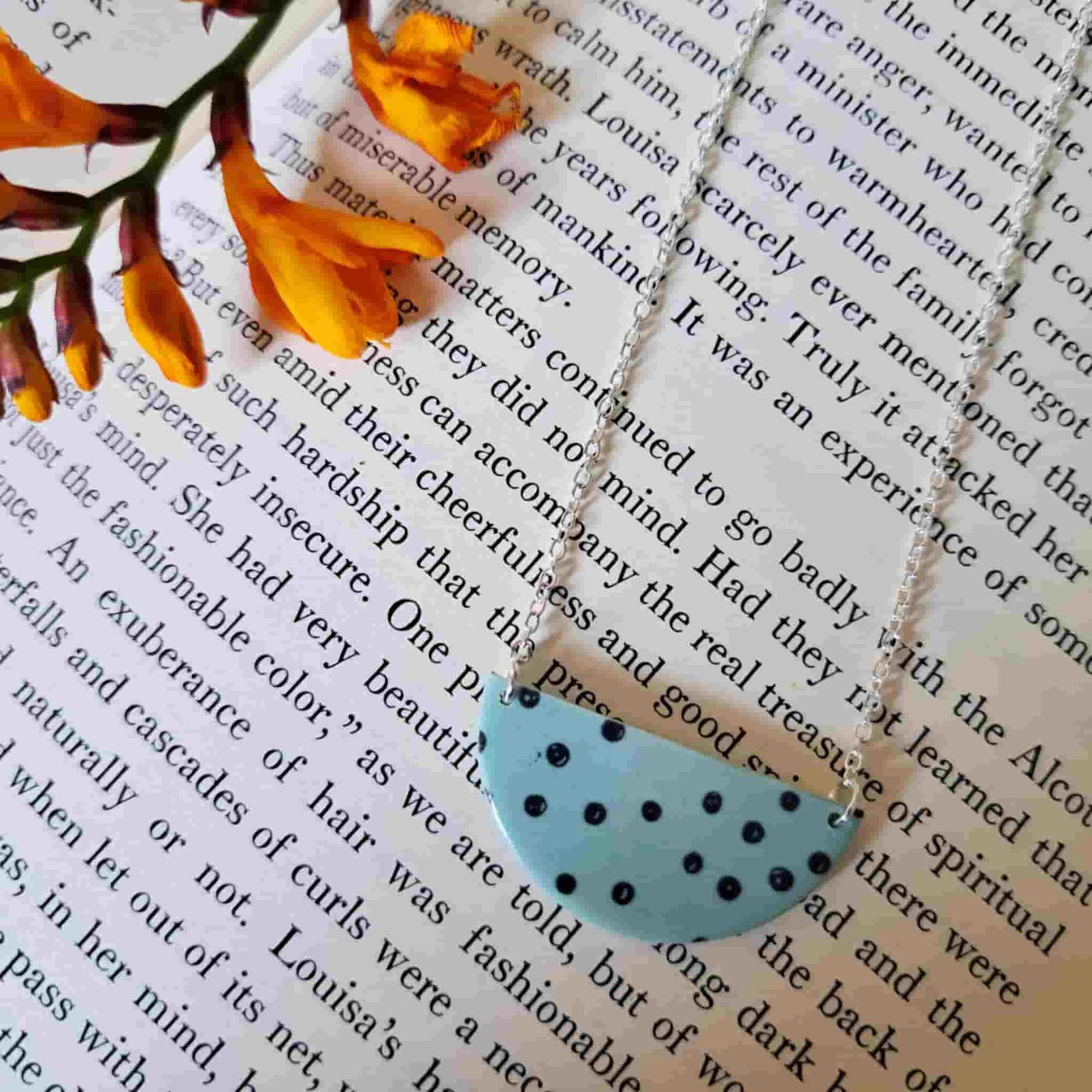 Half Scribble Necklace